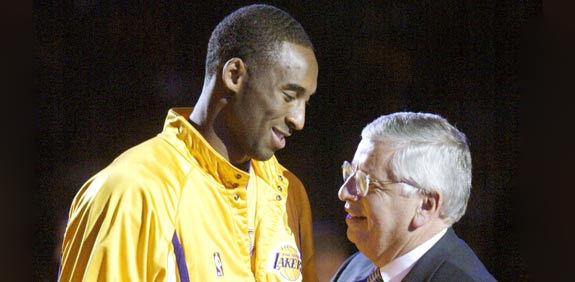 קובי בראיינט ודייויד סטרן / צלם: רויטרס
